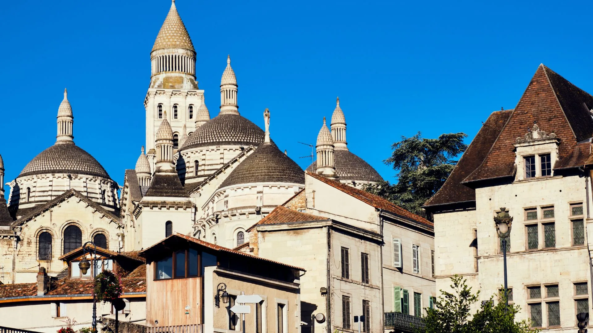 Vivre et travailler à Périgueux, au cœur de la Dordogne - Cabinet Laurent Périn
